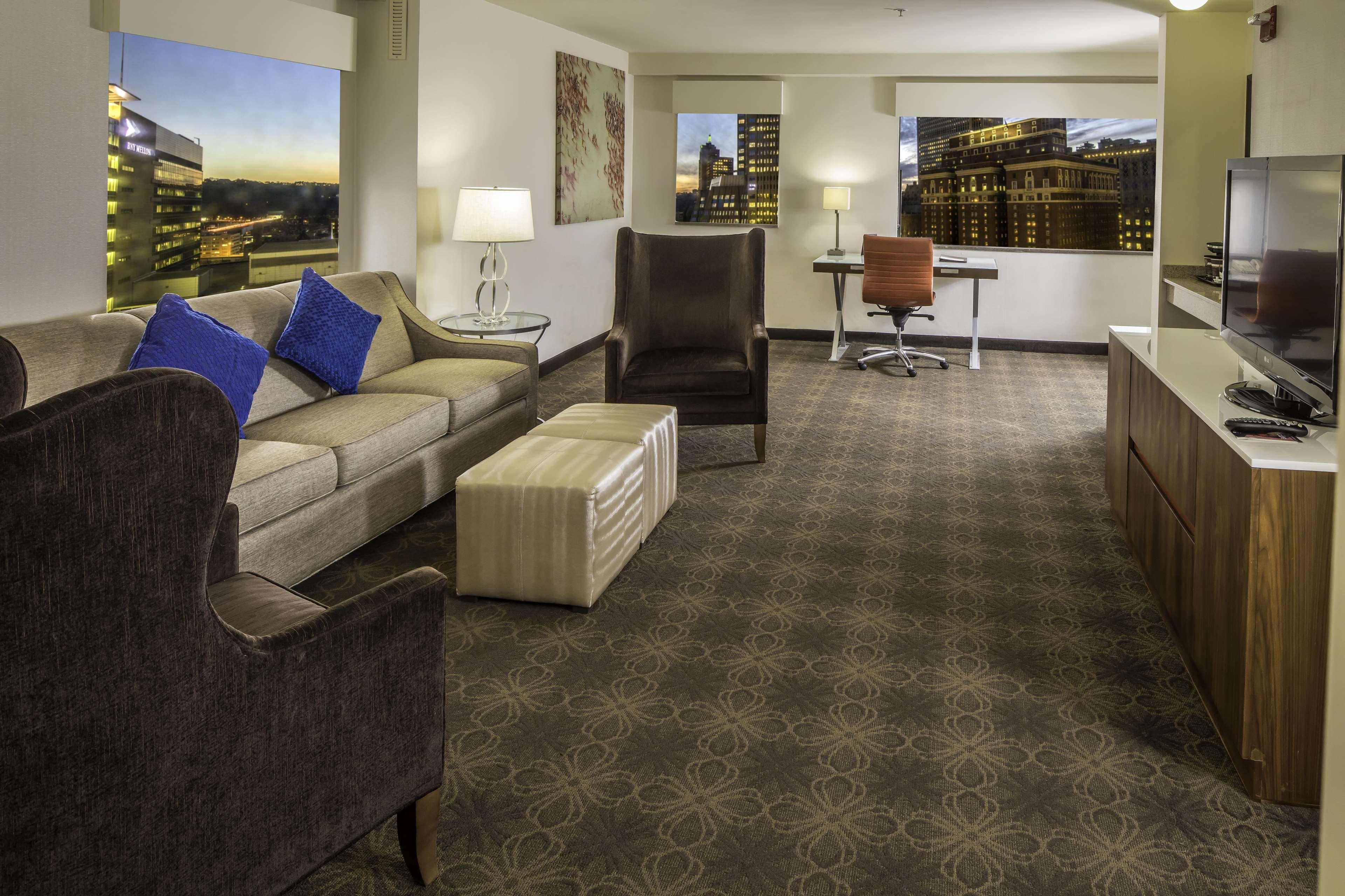 Doubletree By Hilton Hotel & Suites Pittsburgh Downtown Екстериор снимка