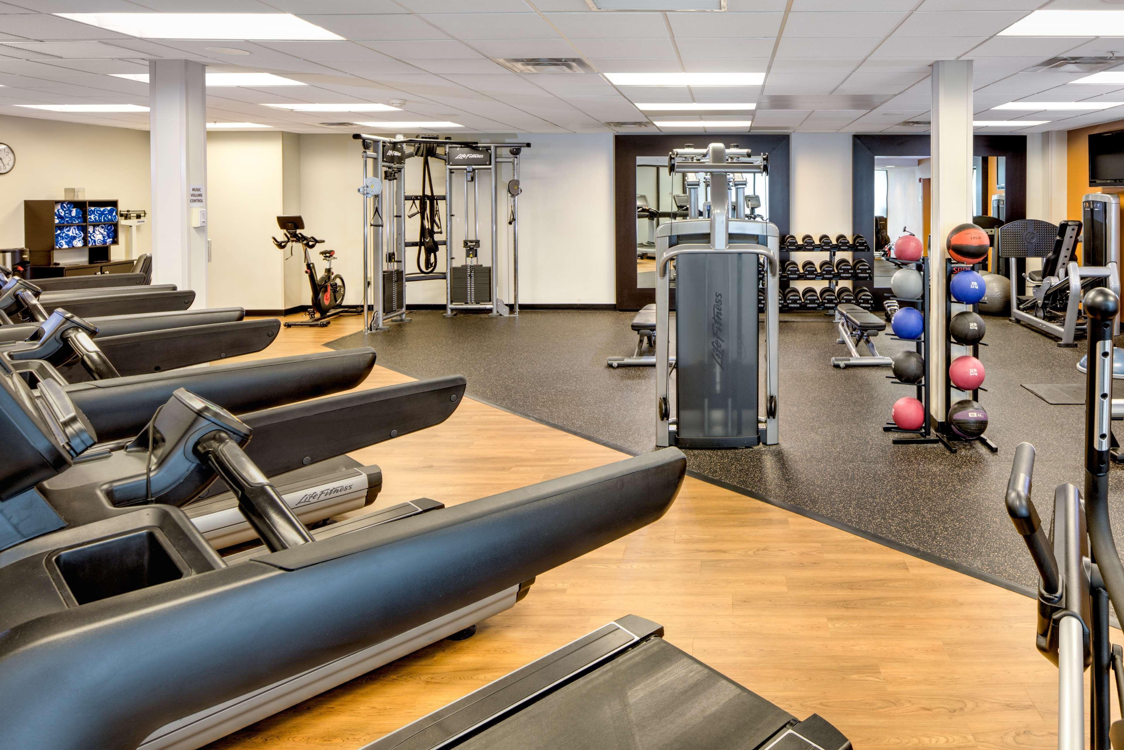 Doubletree By Hilton Hotel & Suites Pittsburgh Downtown Екстериор снимка