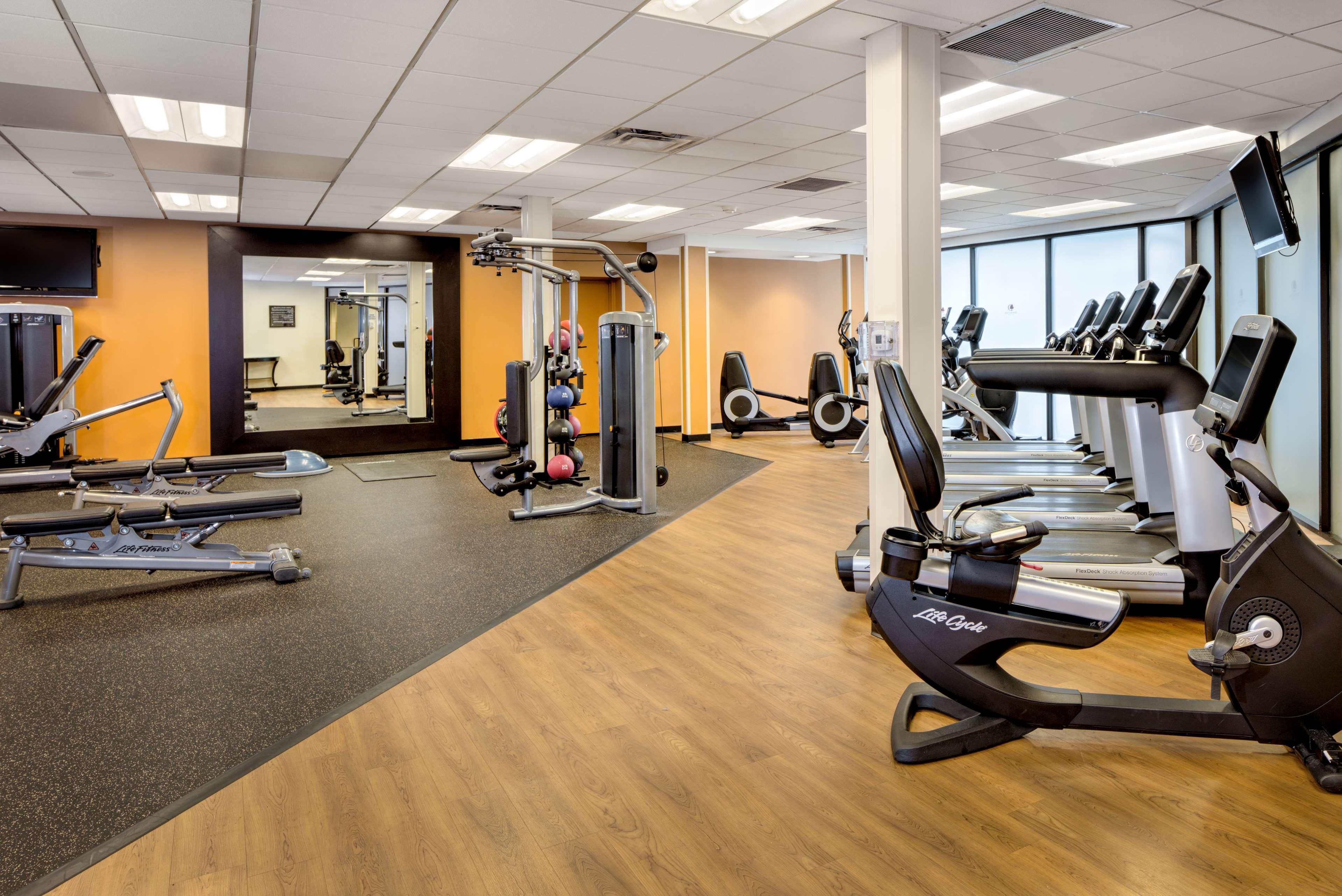 Doubletree By Hilton Hotel & Suites Pittsburgh Downtown Екстериор снимка