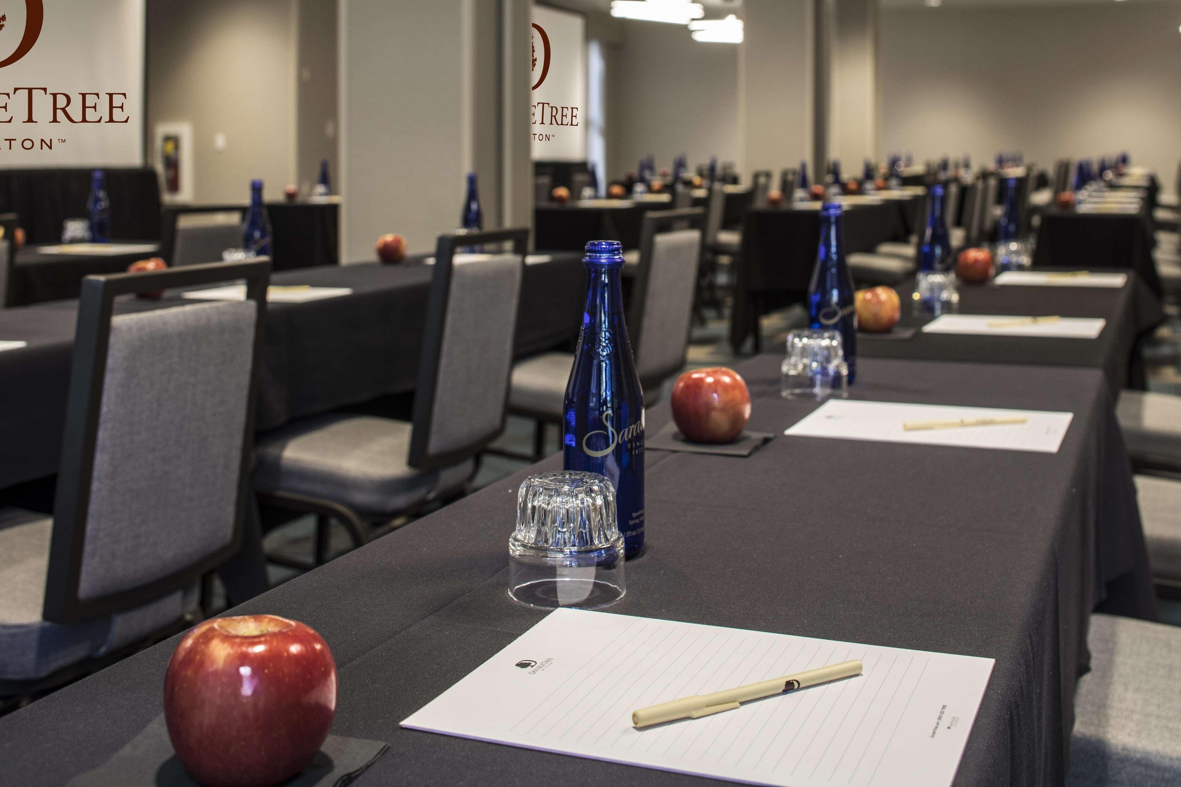 Doubletree By Hilton Hotel & Suites Pittsburgh Downtown Екстериор снимка