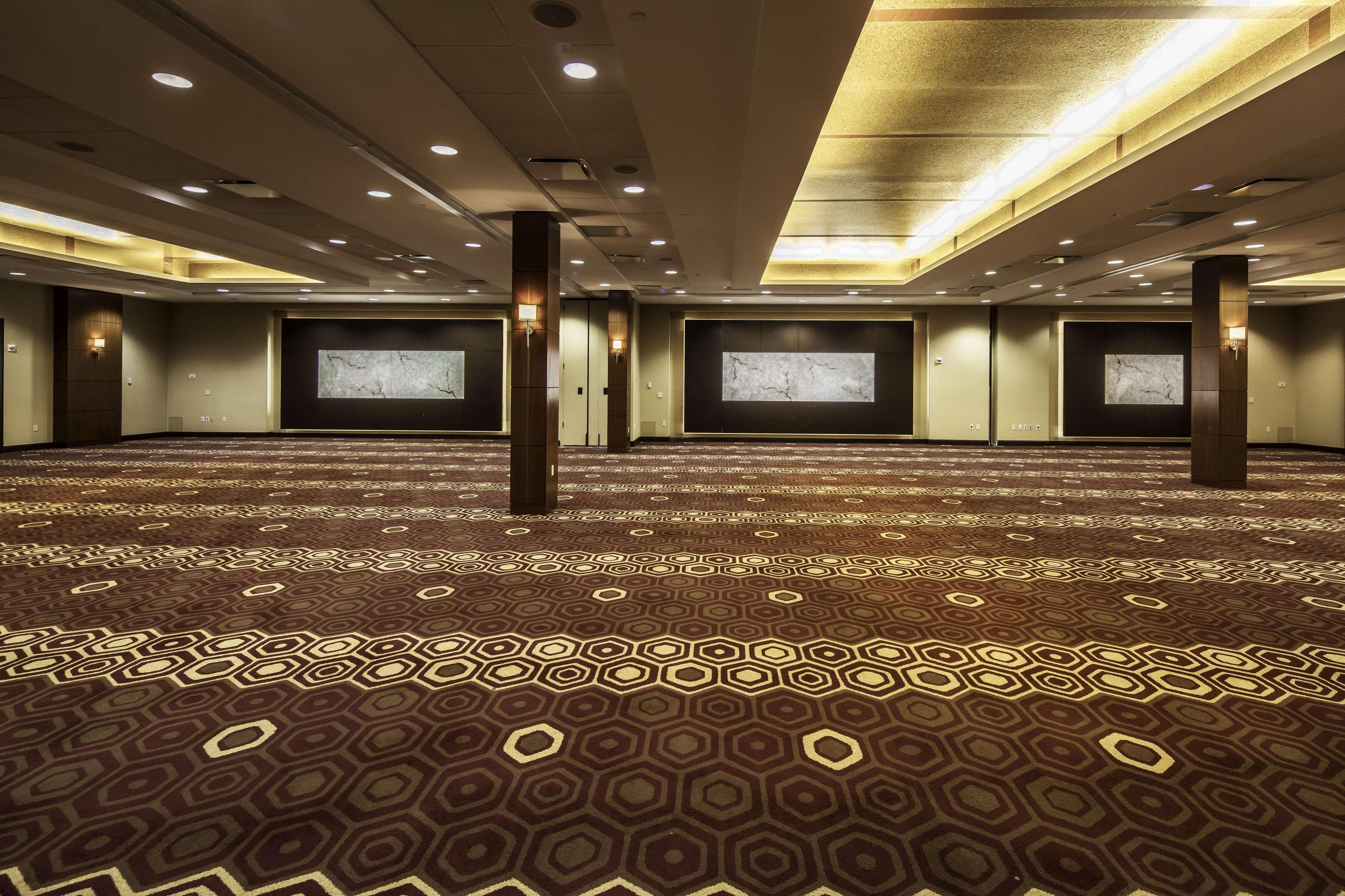 Doubletree By Hilton Hotel & Suites Pittsburgh Downtown Екстериор снимка