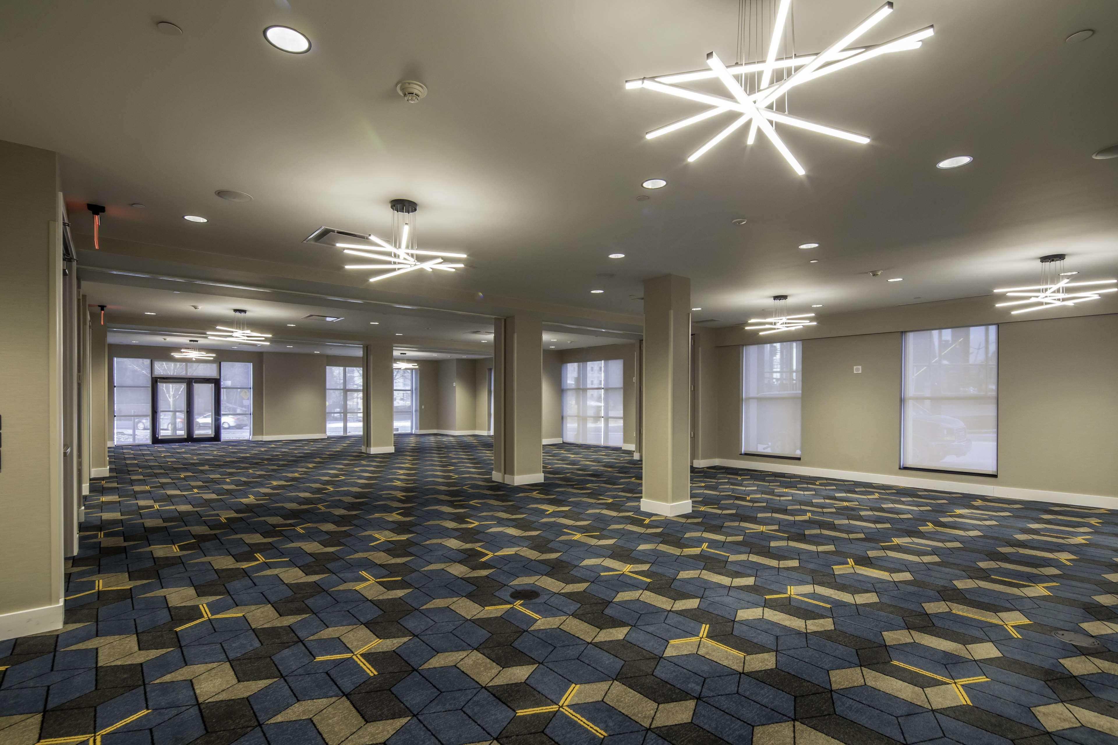 Doubletree By Hilton Hotel & Suites Pittsburgh Downtown Екстериор снимка
