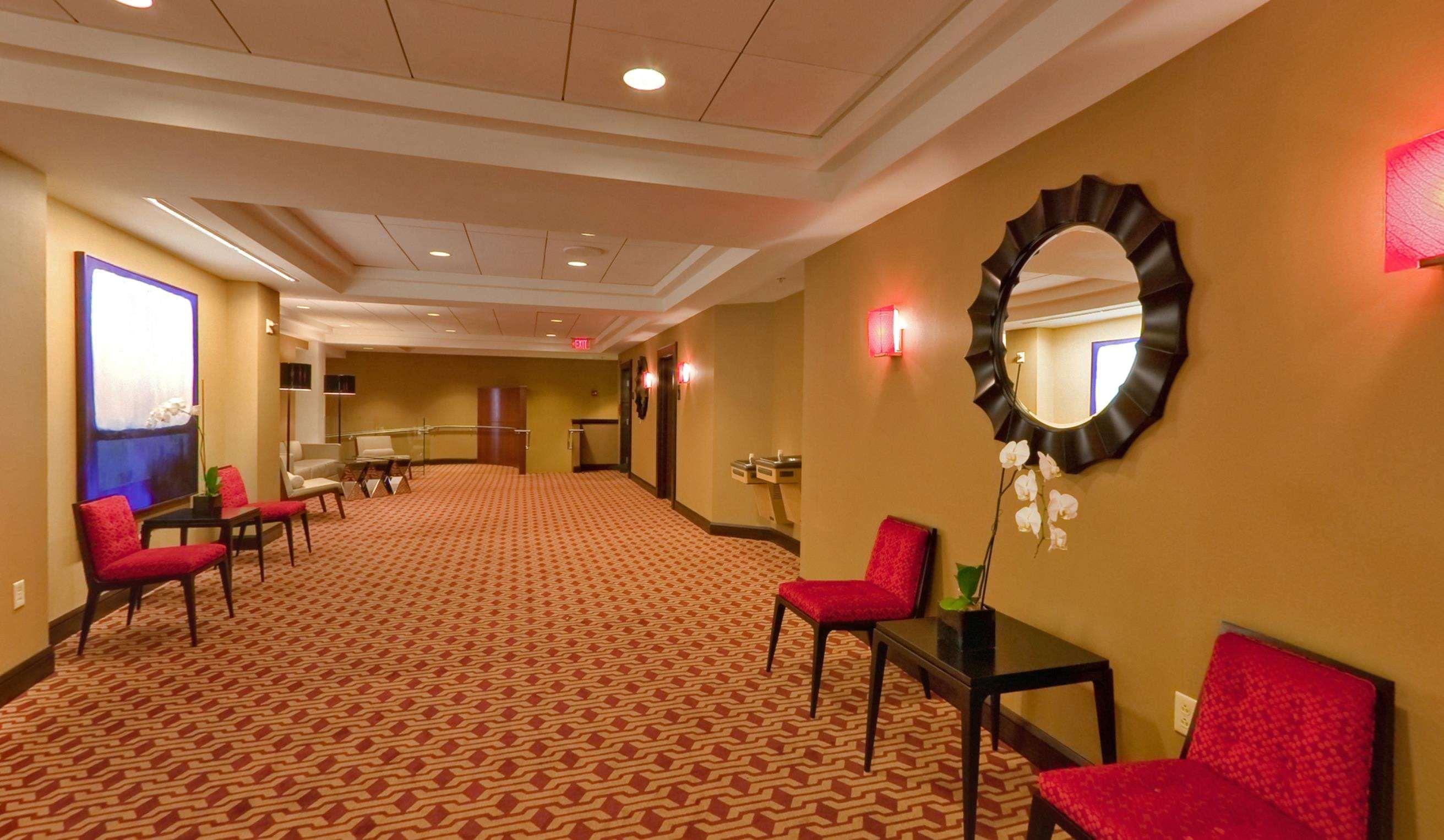Doubletree By Hilton Hotel & Suites Pittsburgh Downtown Интериор снимка