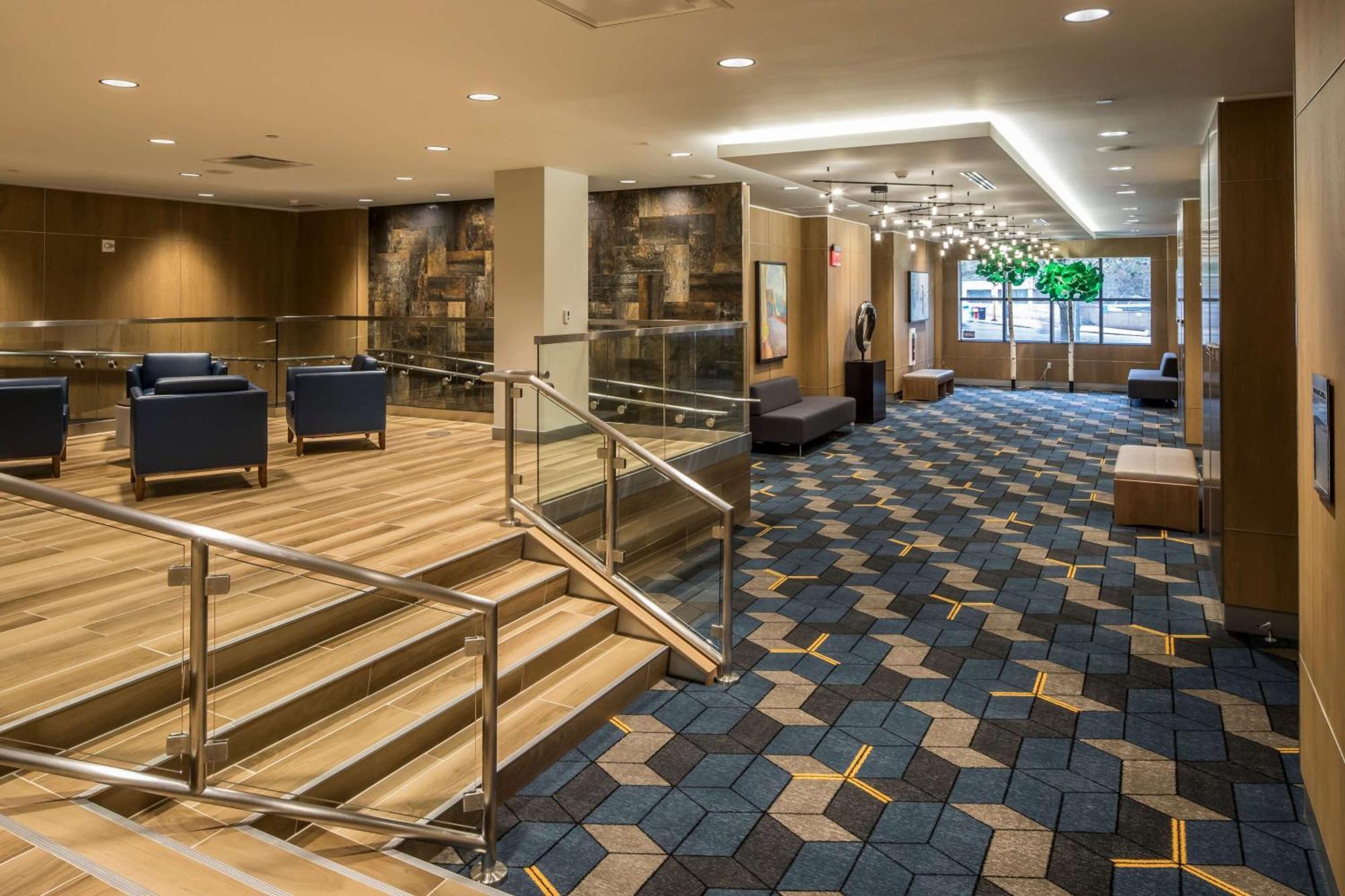 Doubletree By Hilton Hotel & Suites Pittsburgh Downtown Екстериор снимка